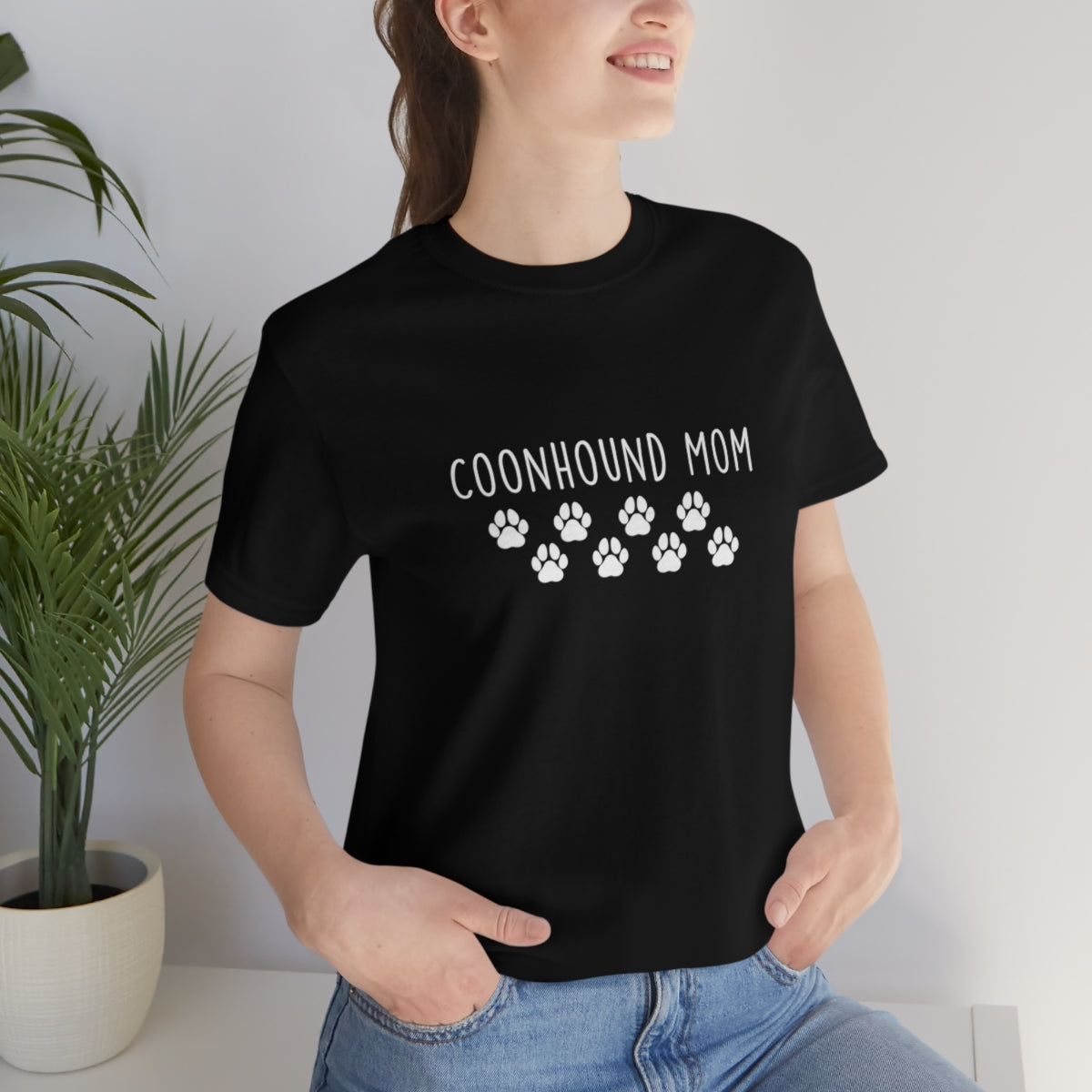 Coonhound Mom T-shirt 2679021979